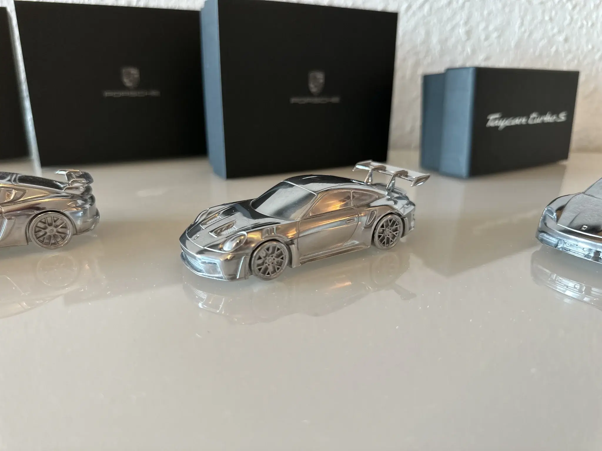 MP: Large Collection of Porsche Memorabilia, Merchandise and