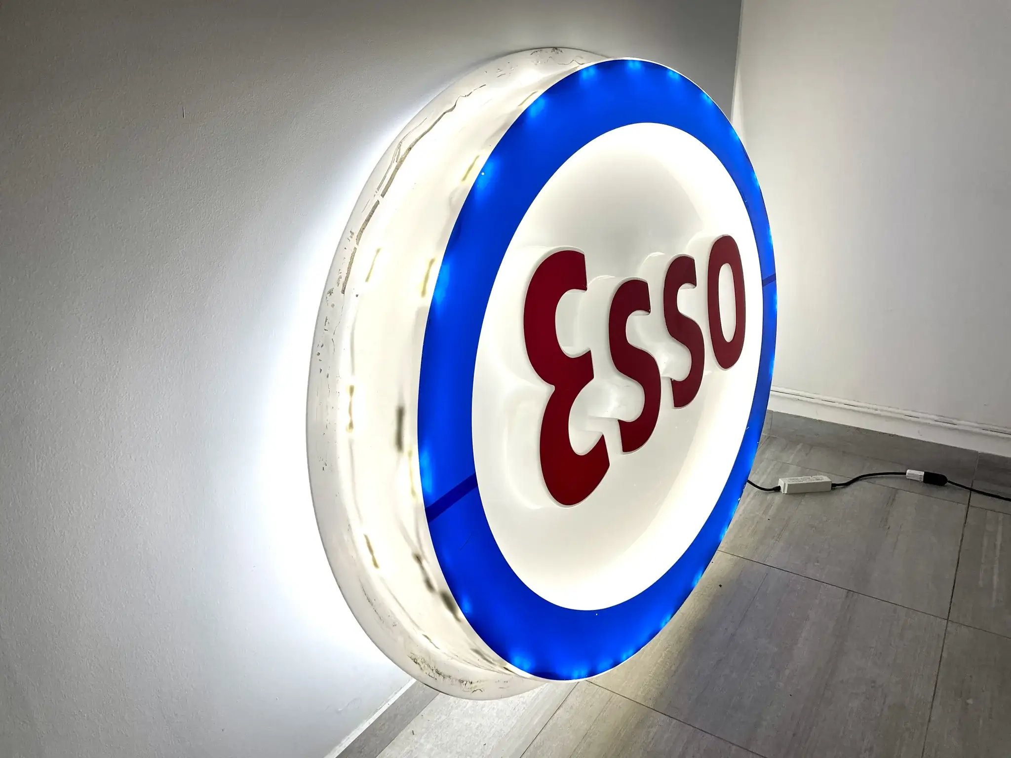 MP: Illuminated Esso Sign | PCARMARKET