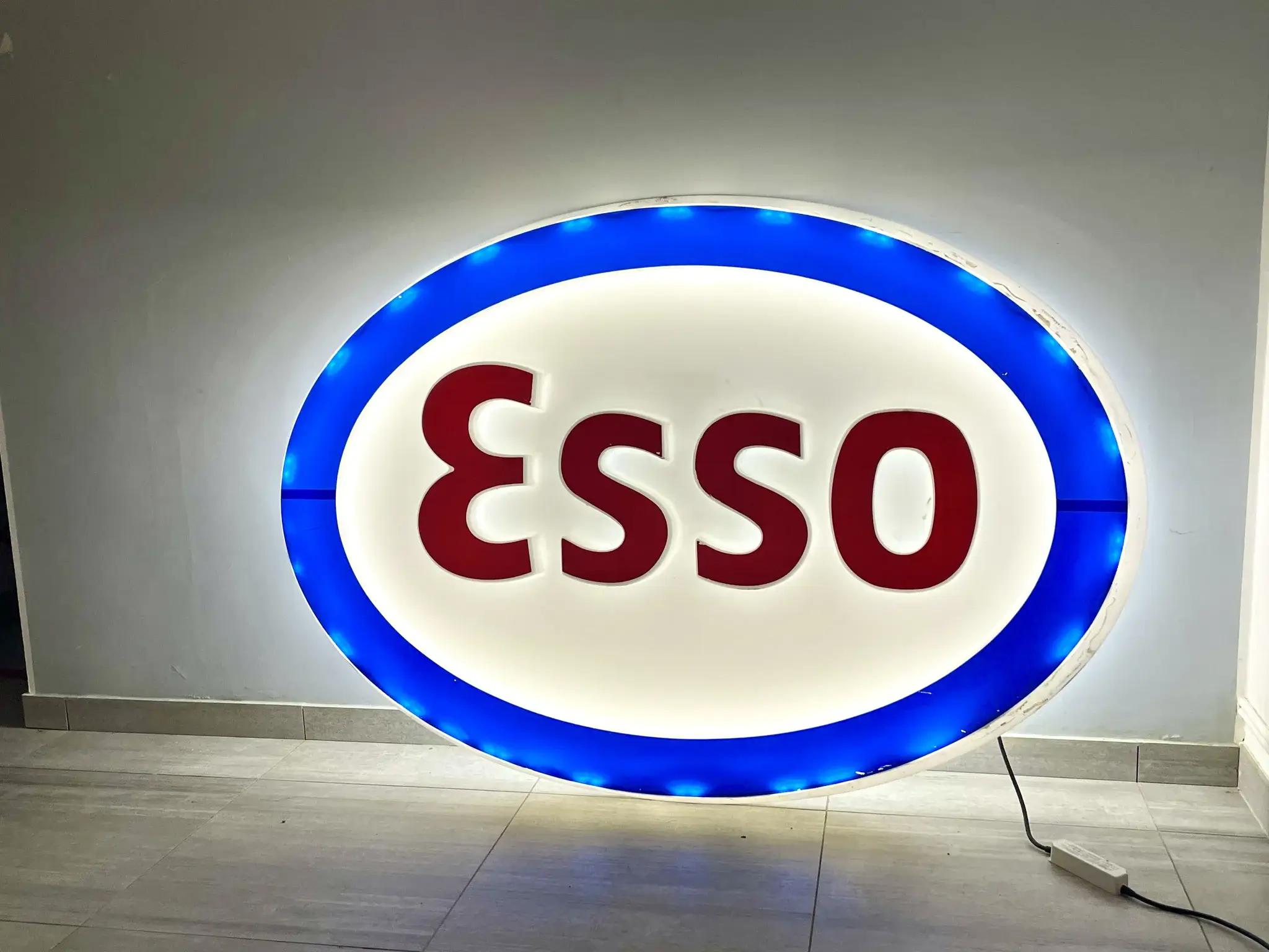 MP: Illuminated Esso Sign | PCARMARKET