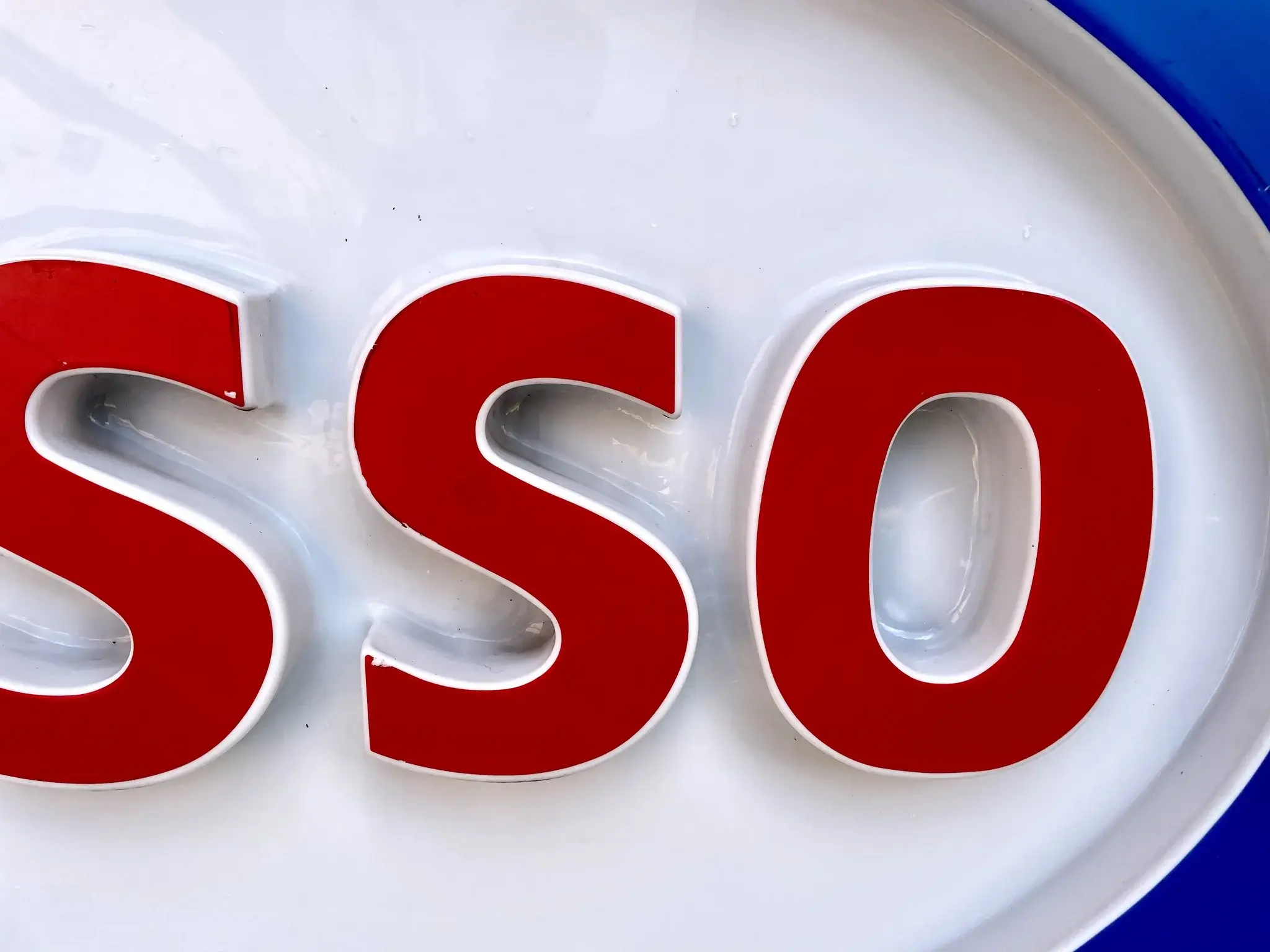 MP: Illuminated Esso Sign | PCARMARKET
