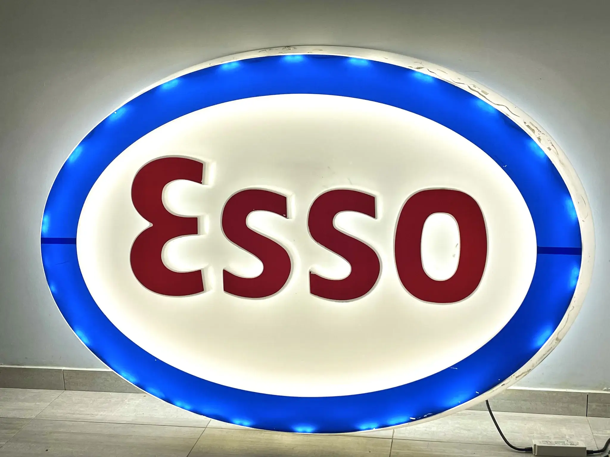 MP: Illuminated Esso Sign | PCARMARKET