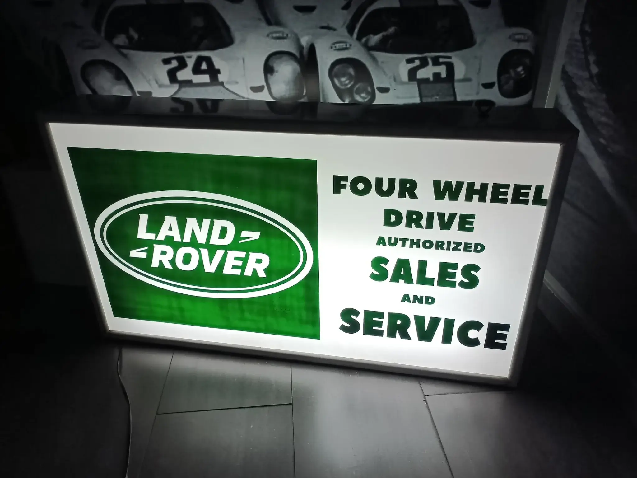 No Reserve Illuminated Land Rover Sign | PCARMARKET