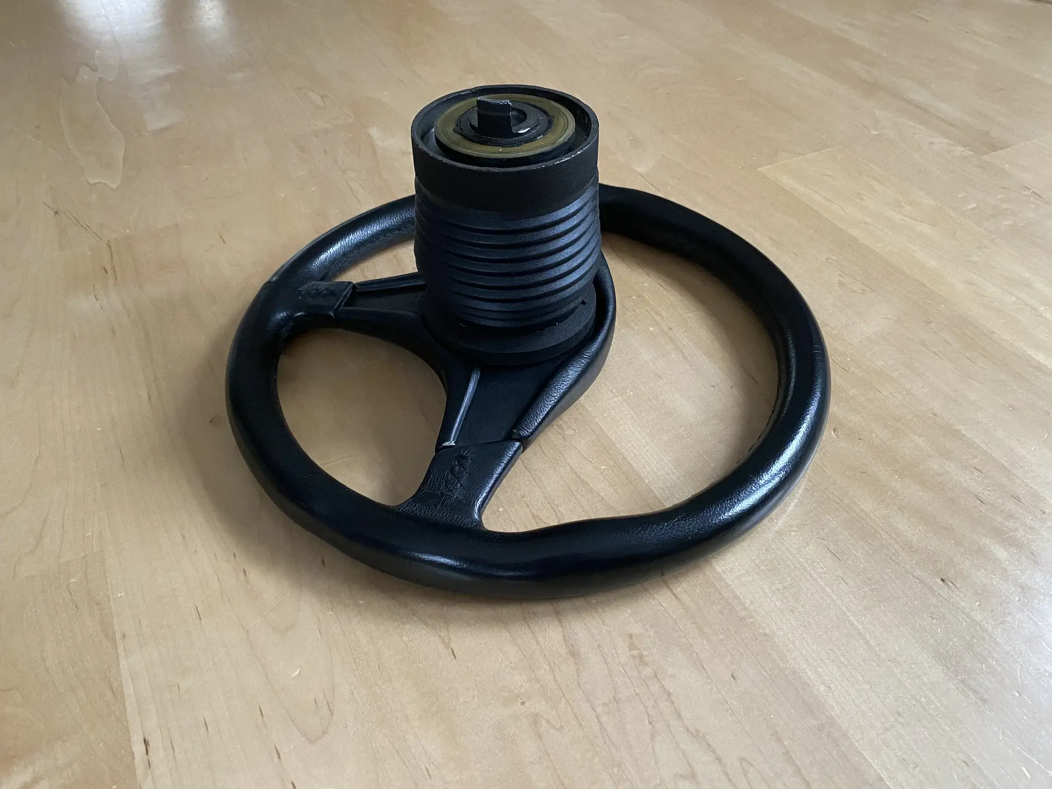 No Reserve Porsche 993 RS MOMO Steering Wheel With Hub | PCARMARKET