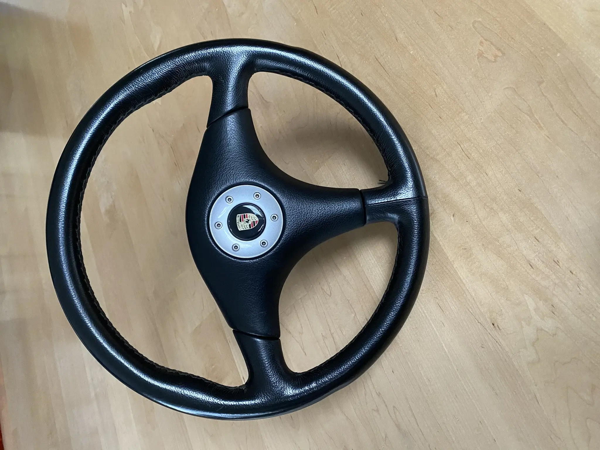 No Reserve Porsche 993 RS MOMO Steering Wheel With Hub | PCARMARKET
