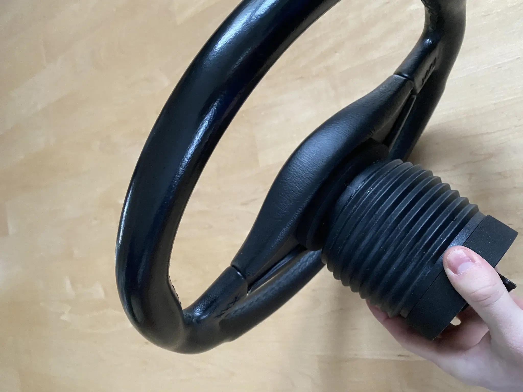 No Reserve Porsche 993 RS MOMO Steering Wheel With Hub | PCARMARKET