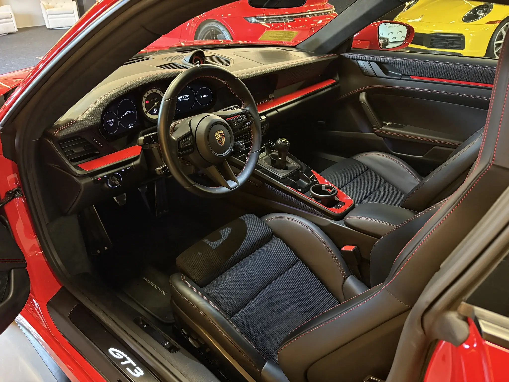 zdr327様 ご確認用 MP: 7,500-Mile 2023 Porsche 992 GT3 Touring 6-Speed | PCARMARKET
