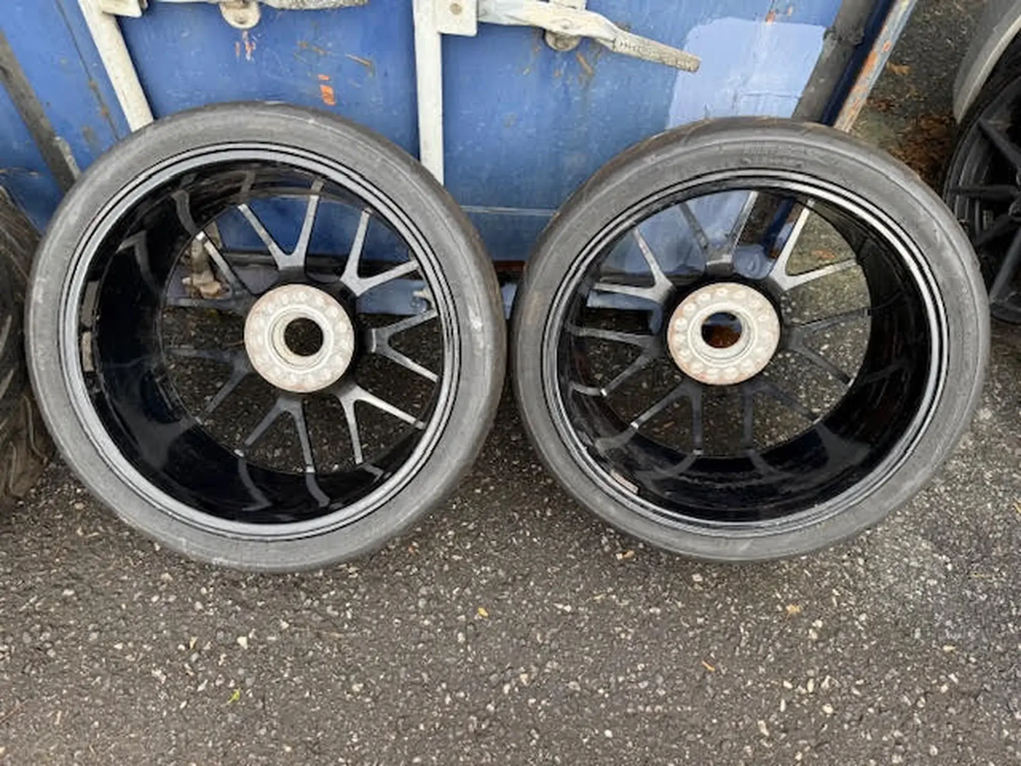 No Reserve 997.2 OEM Center Lock Wheels | PCARMARKET