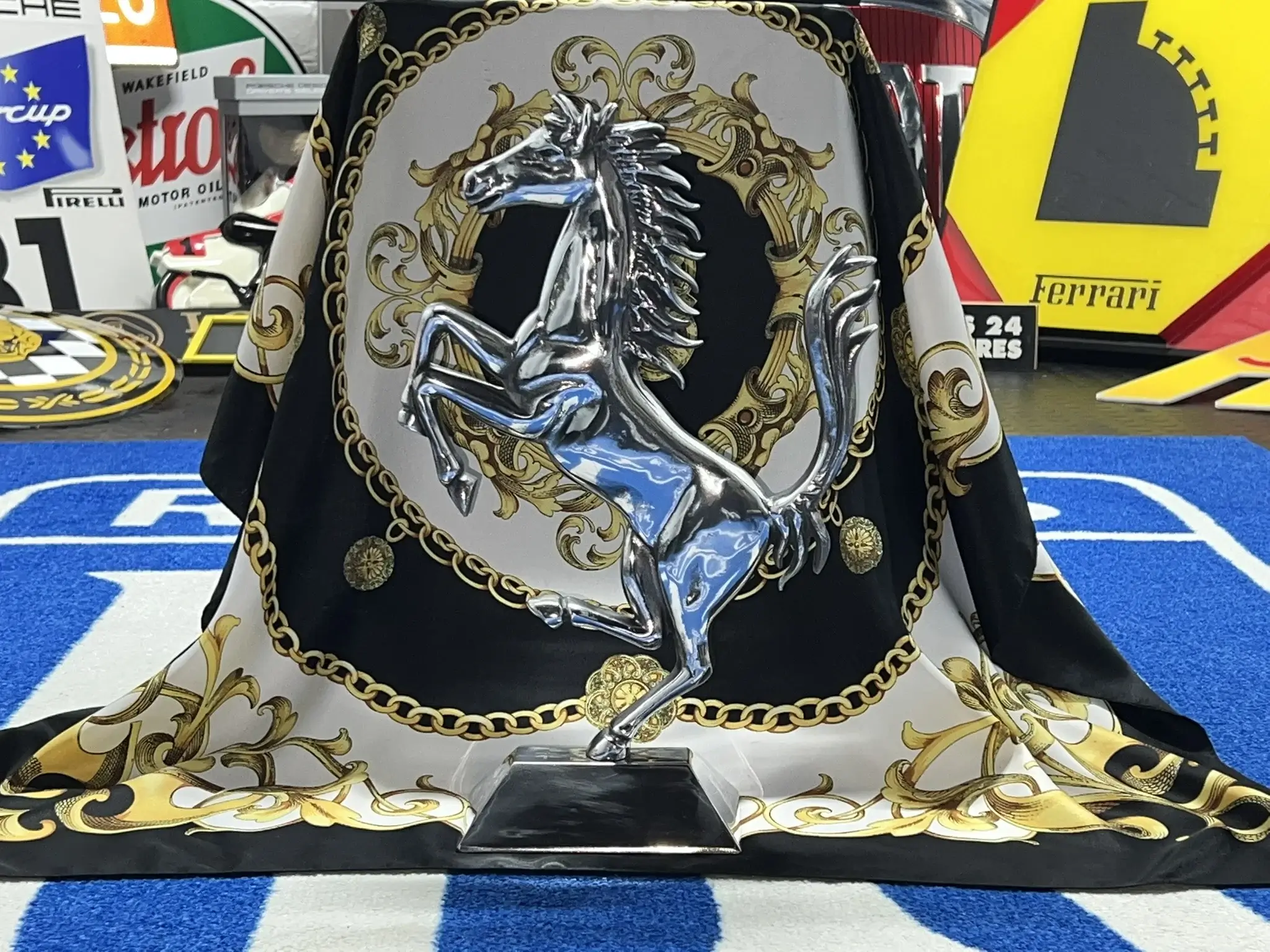 No Reserve Ferrari Cavallino Rampante Statue | PCARMARKET