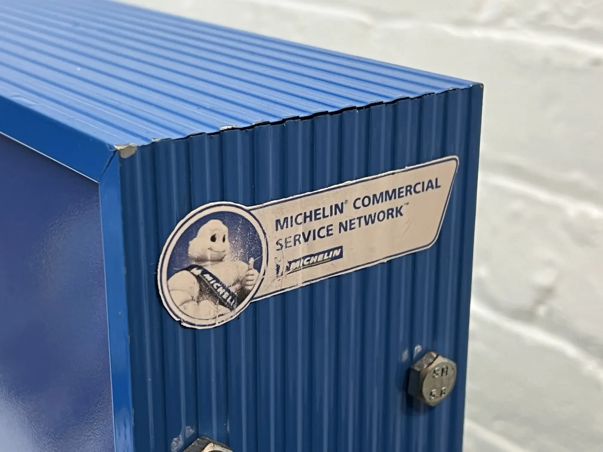 MP: Illuminated Michelin Tire Sign | PCARMARKET