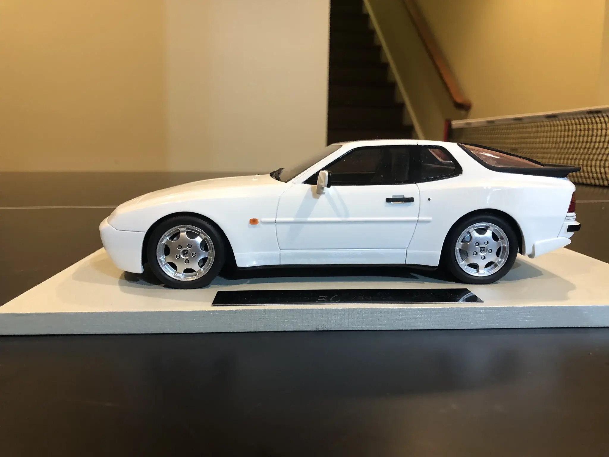 MP: Collection of 5 NOS 1/18 Scale 944 Turbo S Models | PCARMARKET